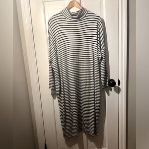 Lou & Grey Oversized Shift Dress